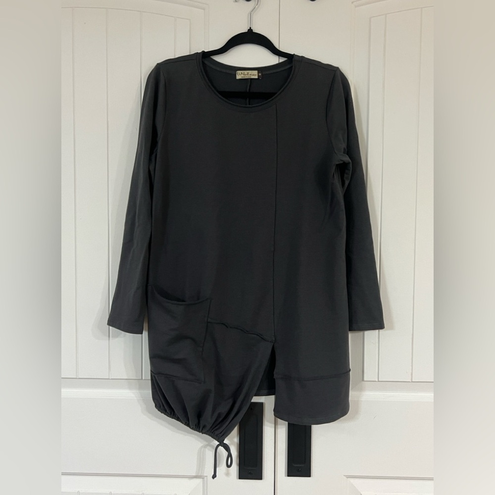 Chalet et Ceci Women's Asymmetrical Tunic Top, Size M